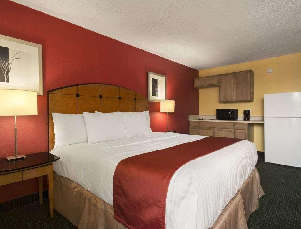 Hotel Baymont By Wyndham Salem Roanoke Area Habitación foto