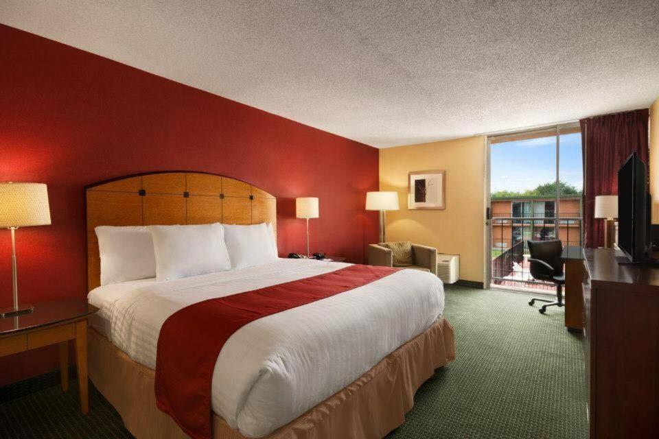 Hotel Baymont By Wyndham Salem Roanoke Area Exterior foto